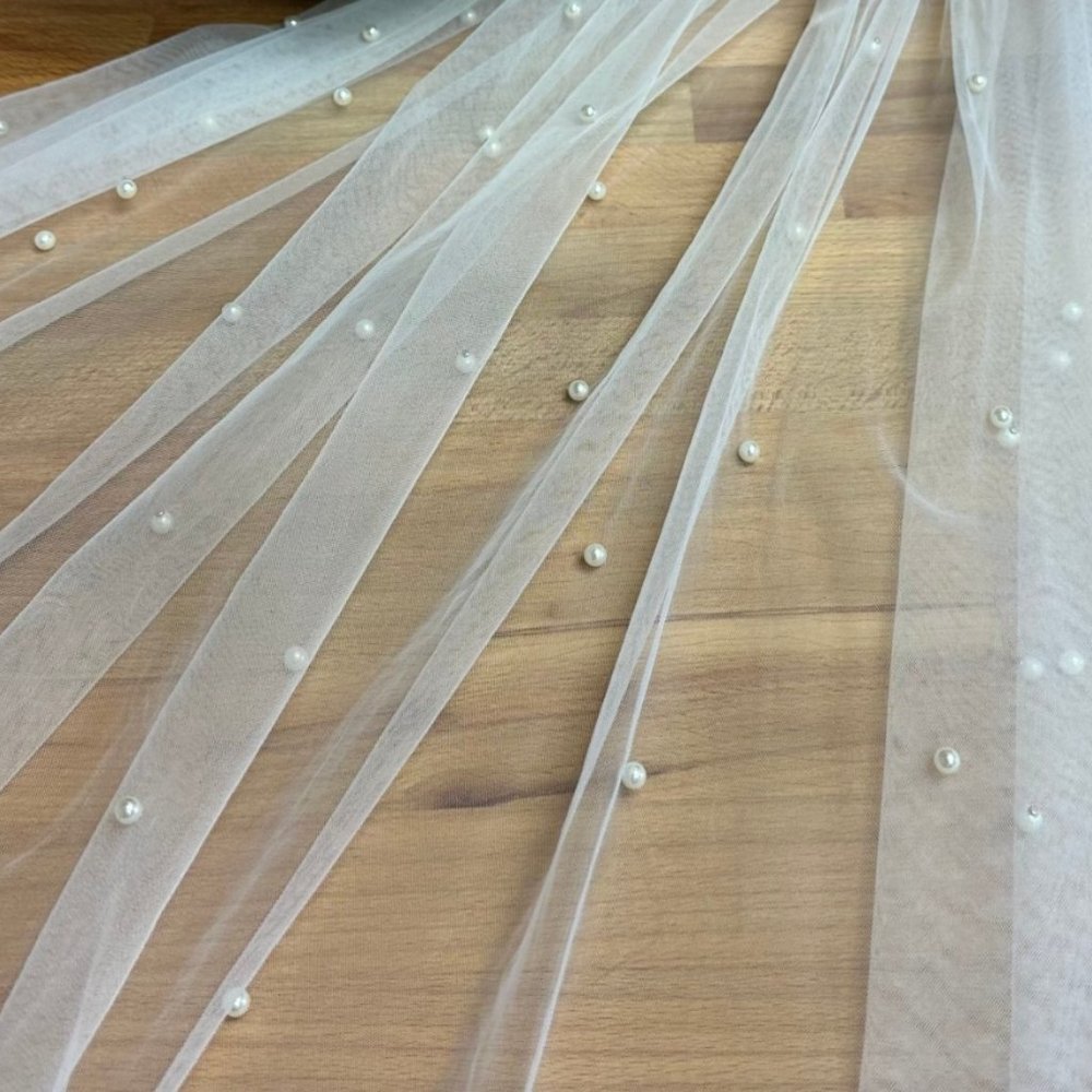 White pearl veil